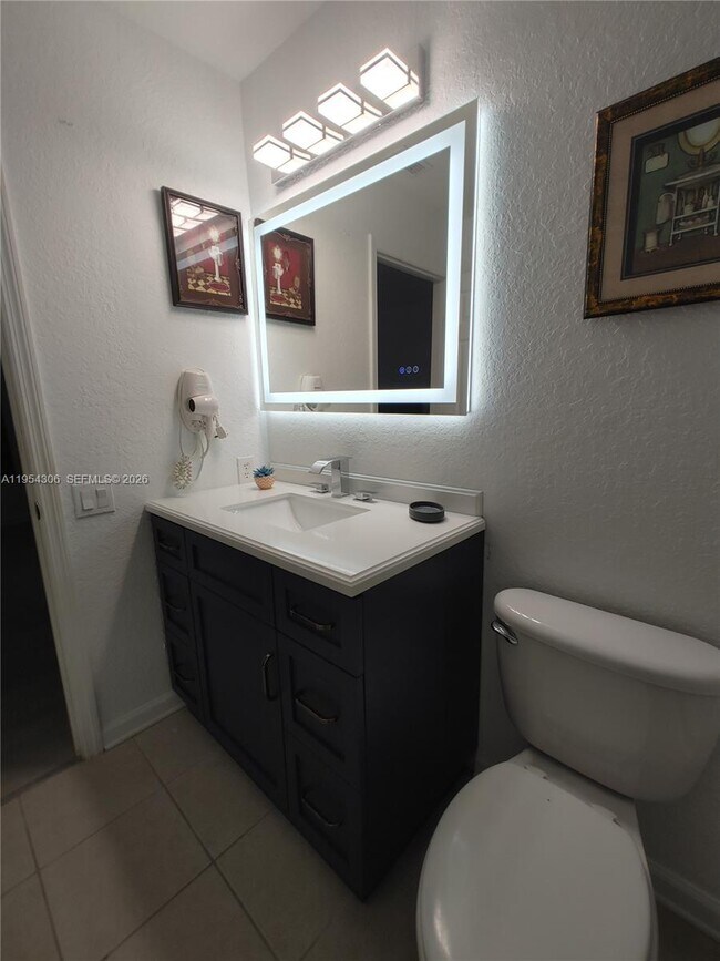 Building Photo - 7751 Basnett Cir