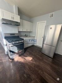 Building Photo - 134 Dewey St