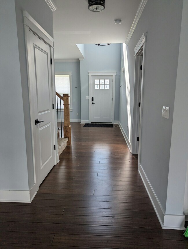 Building Photo - 2146 Hidden Ridge Drive