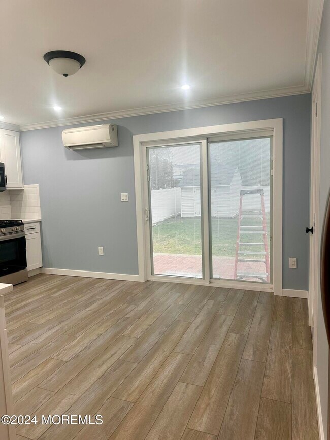 Building Photo - 73-75 Church St