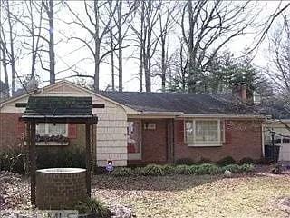 Building Photo - 1660 Thompson Dr
