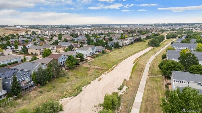 Building Photo - "Charming 3-Bed Sanctuary in Englewood: Spacious 3,089 Sq Ft with 2.5 Baths!"