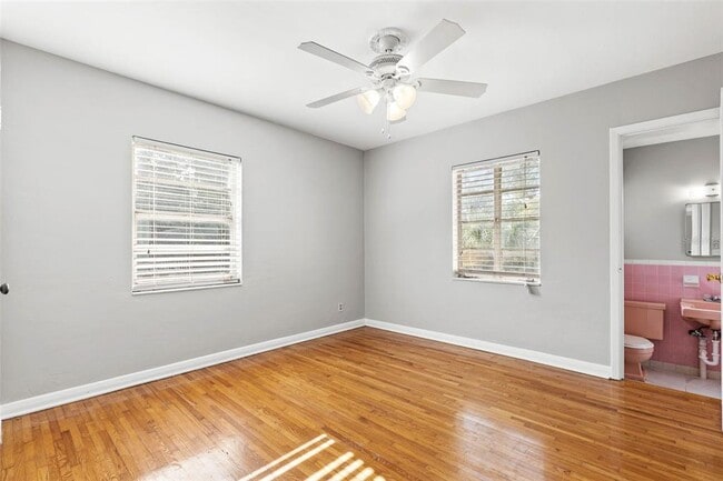 Building Photo - 1005 W Woodlawn Ave