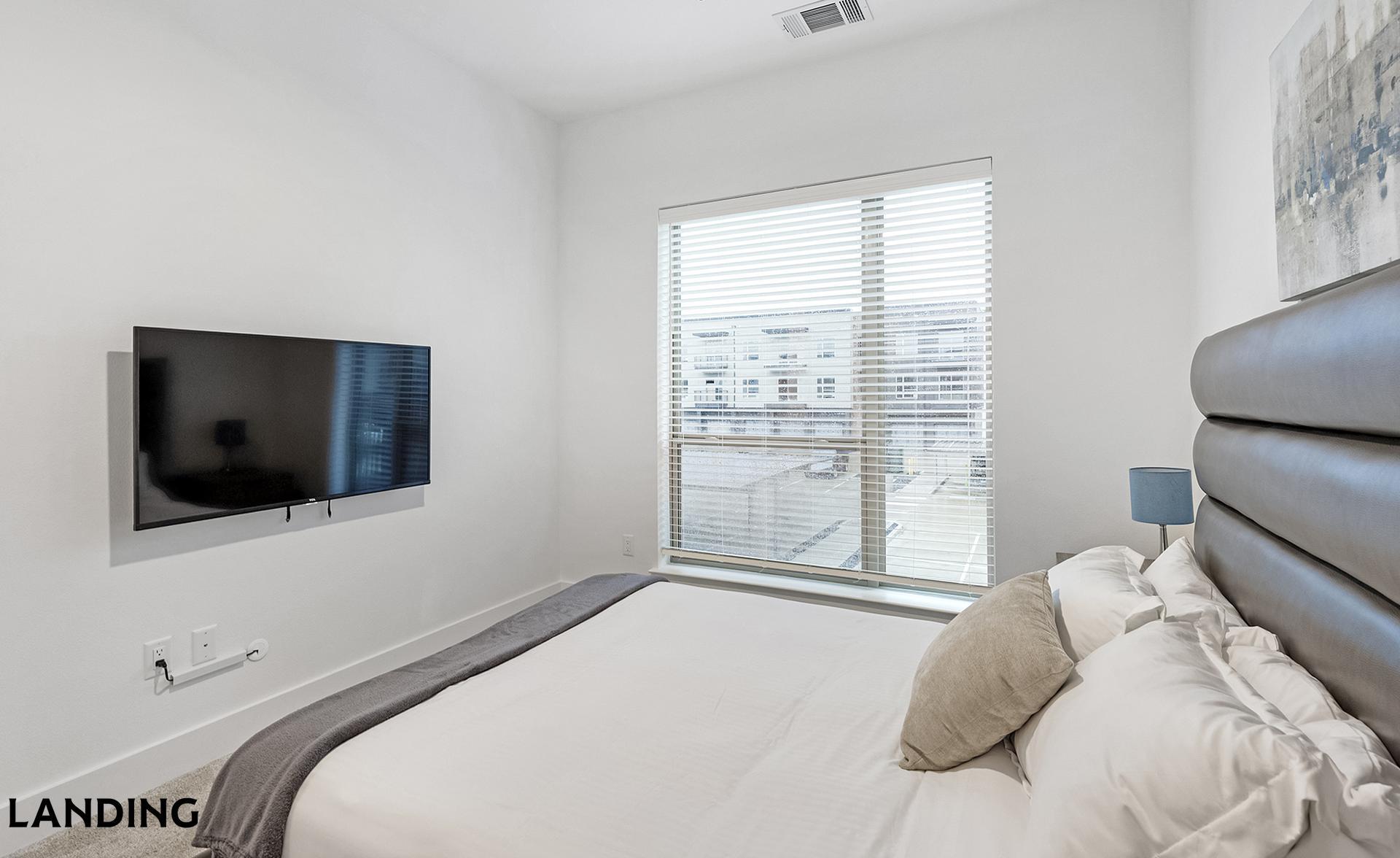 Building Photo - 650 E Sycamore St