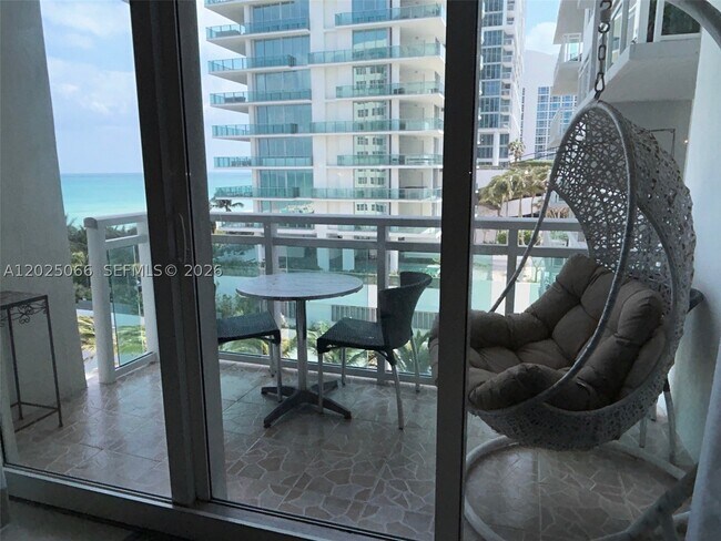 Building Photo - 6917 Collins Ave