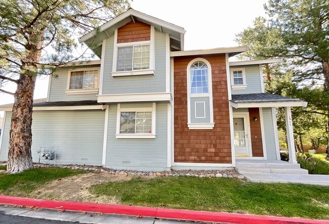 Building Photo - Northgate Village -  3 bedroom, 2.5 bath Townhouse!