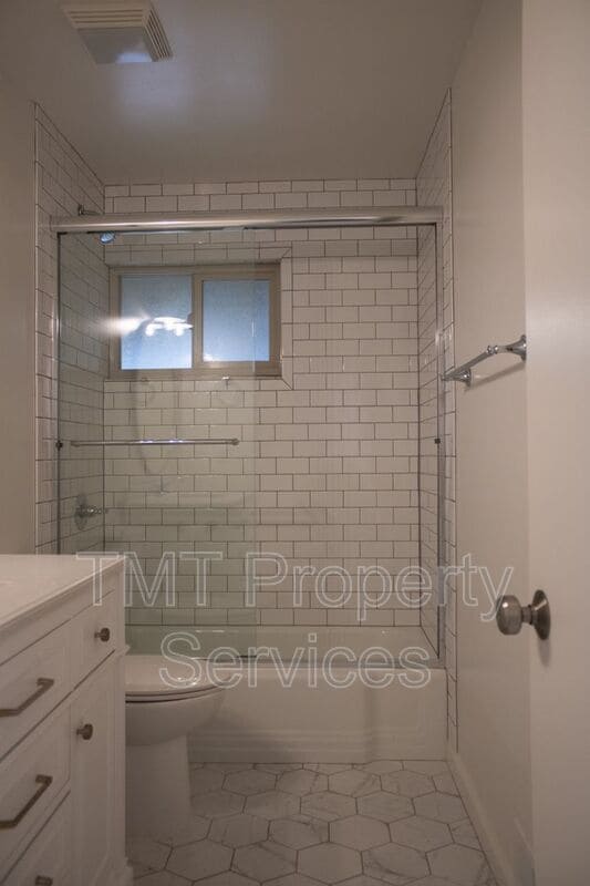 Building Photo - 6940 McQuillan Cir