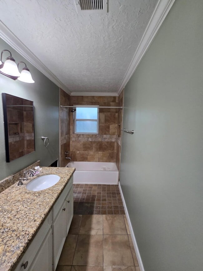 Building Photo - 11102 Endicott Ln