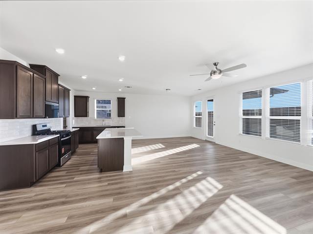 Building Photo - 622 Saxony Dr