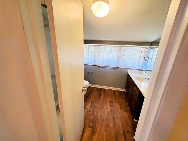 Bath three with shower - 18 Poinsett Ave