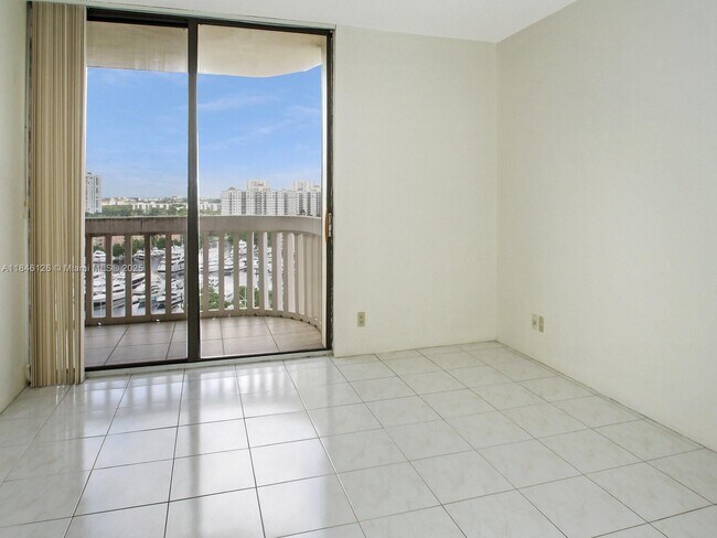 Building Photo - 19355 Turnberry Way