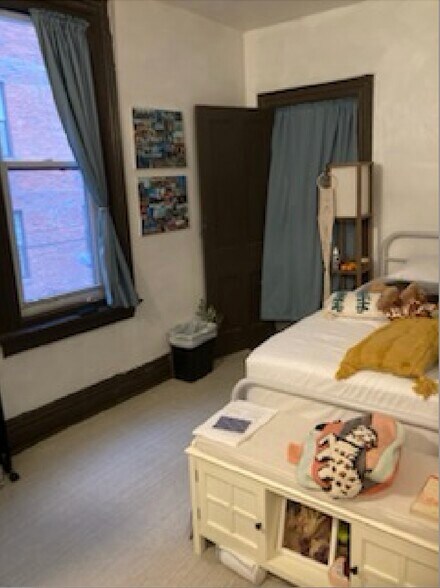 Building Photo - 1812 Locust St