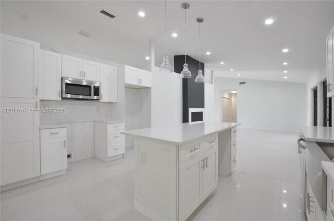 Building Photo - 16760 SW 280th St