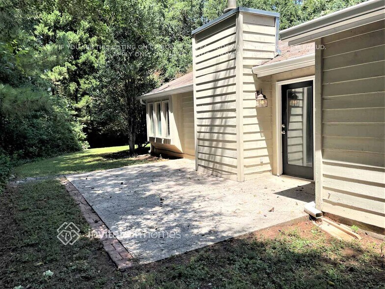 Building Photo - 3300 Chastain Crossing NW
