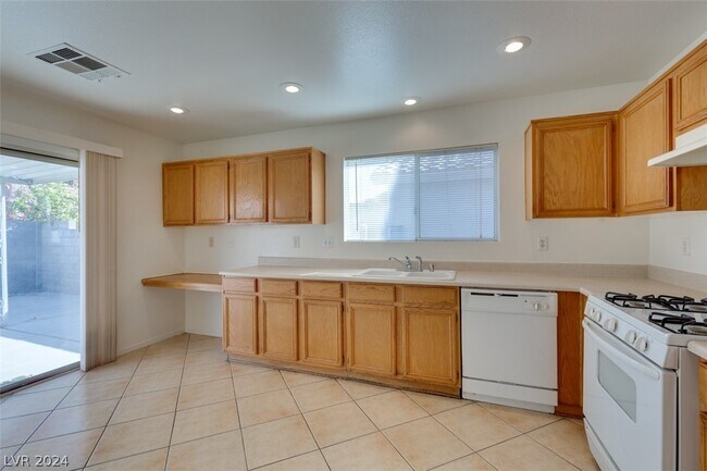Building Photo - 5344 Dawes Ct