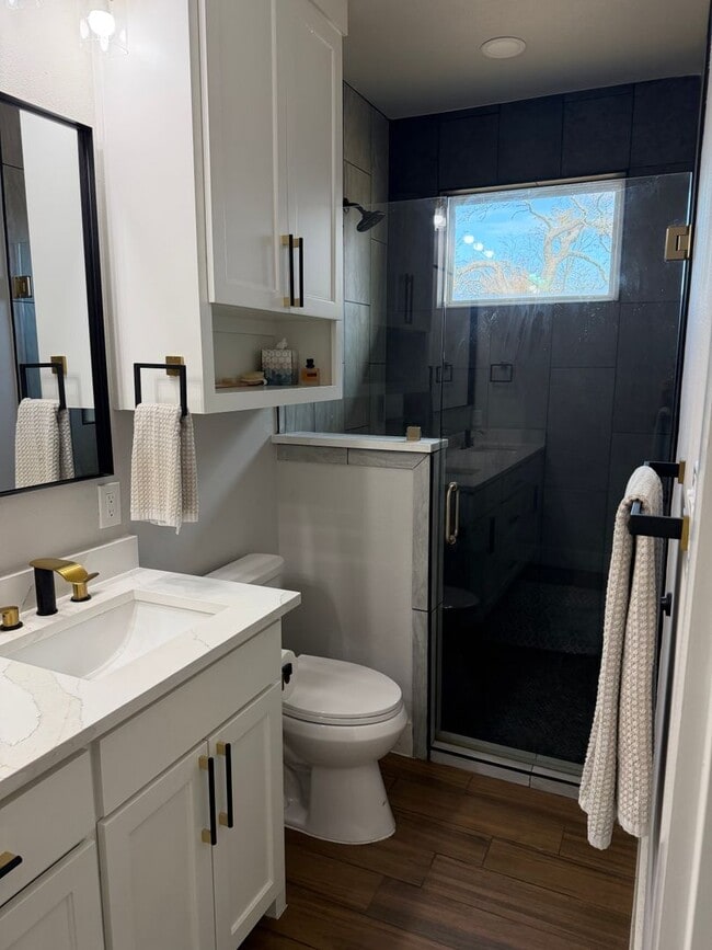 Building Photo - 9814 Angel Bend