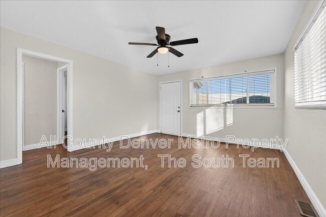 Building Photo - 69 Del Mar Cir