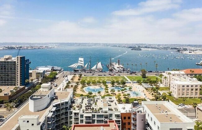 Building Photo - 1431 Pacific Hwy