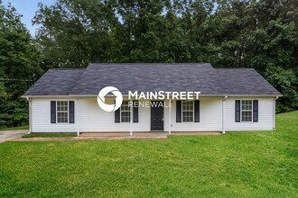 Building Photo - 3 Bedroom Pet-Friendly Home in Covington, GA with Main Street Renewal