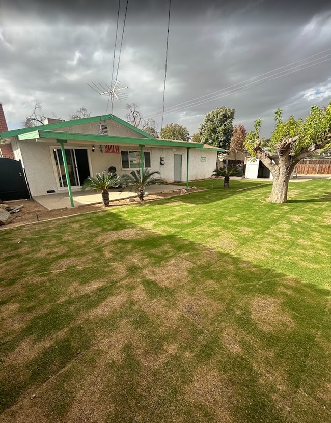 Building Photo - 7001 College Ave