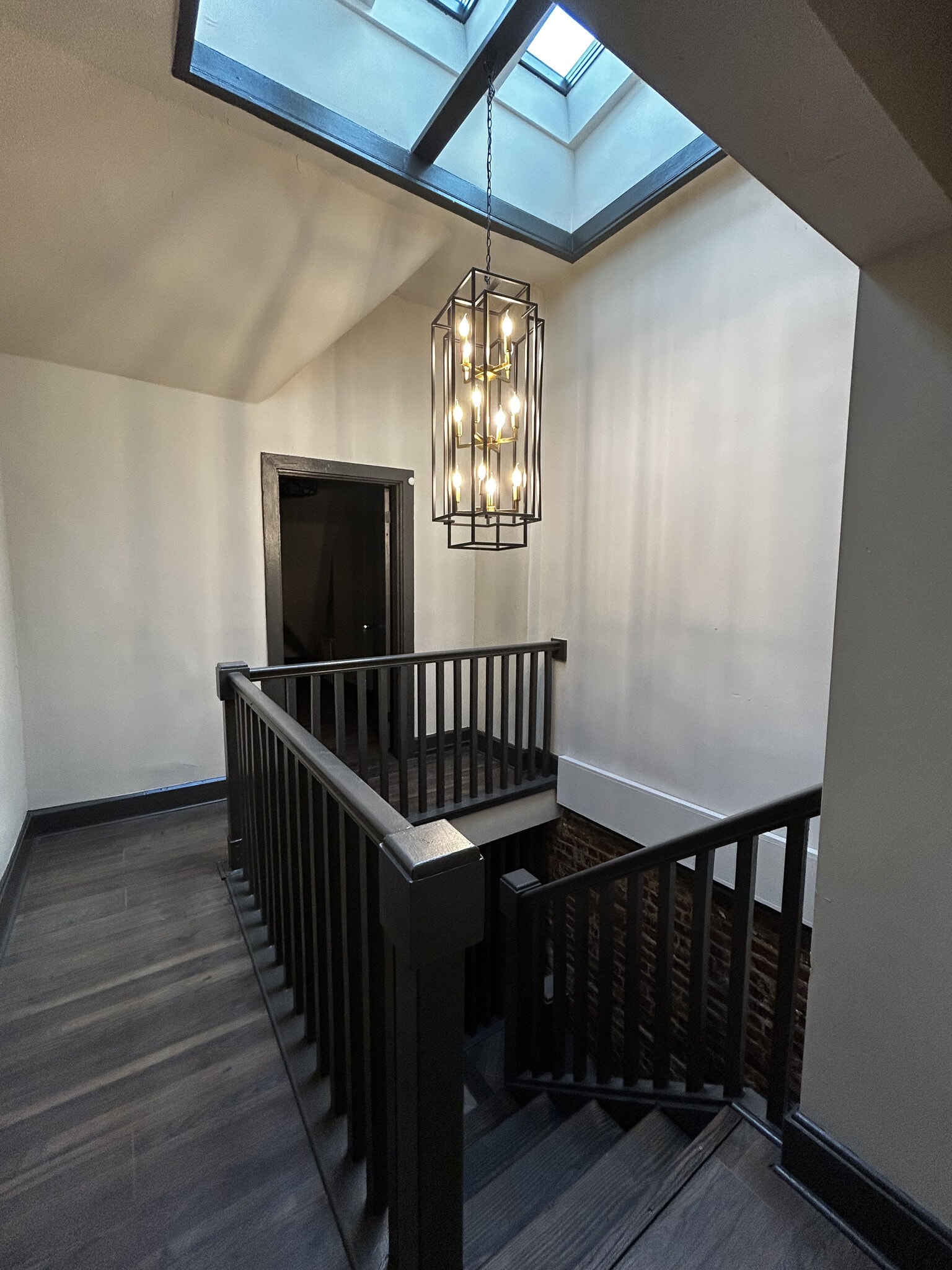 third floor - 2203 Kemper Ln