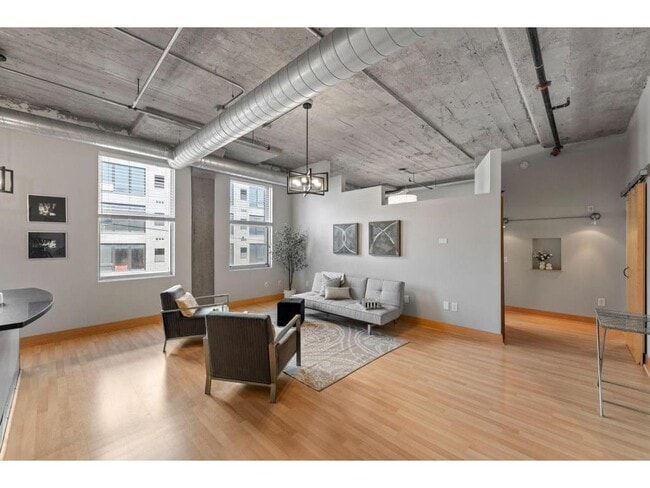 Building Photo - 918 N 3rd St