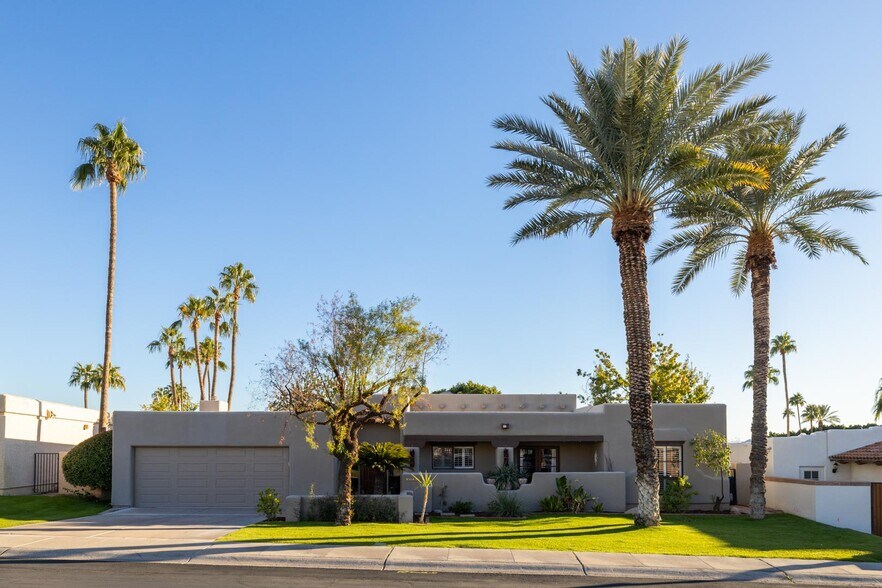 Building Photo - 3121 E Claremont Ave