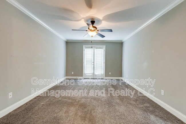 Building Photo - 301 Pennystone Cir
