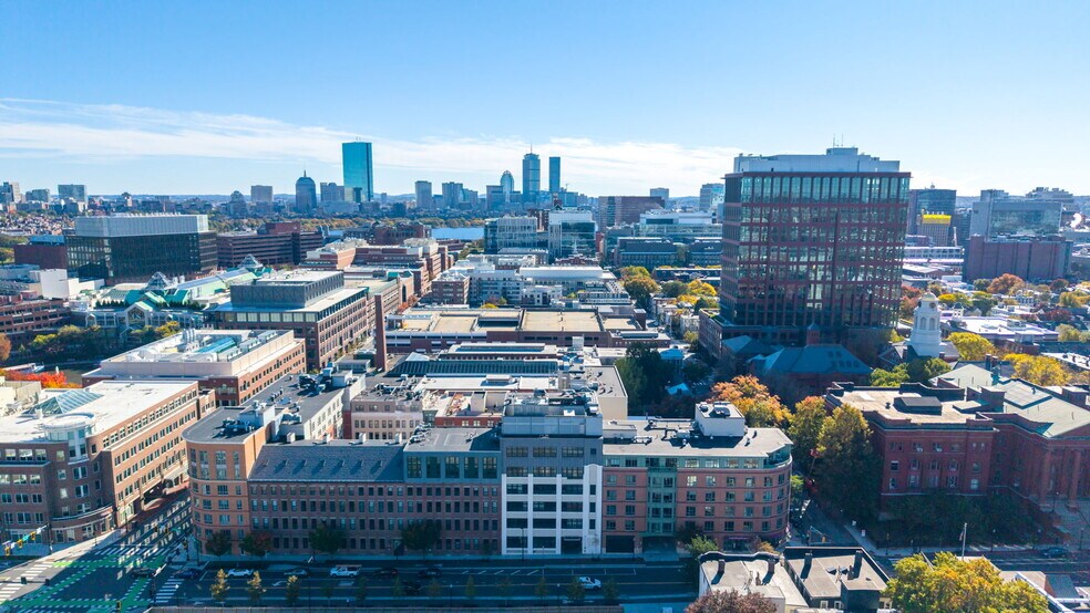 Building Photo - 17 Otis St