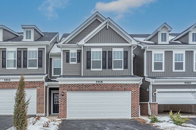 Building Photo - 5918 Hawkweed Dr