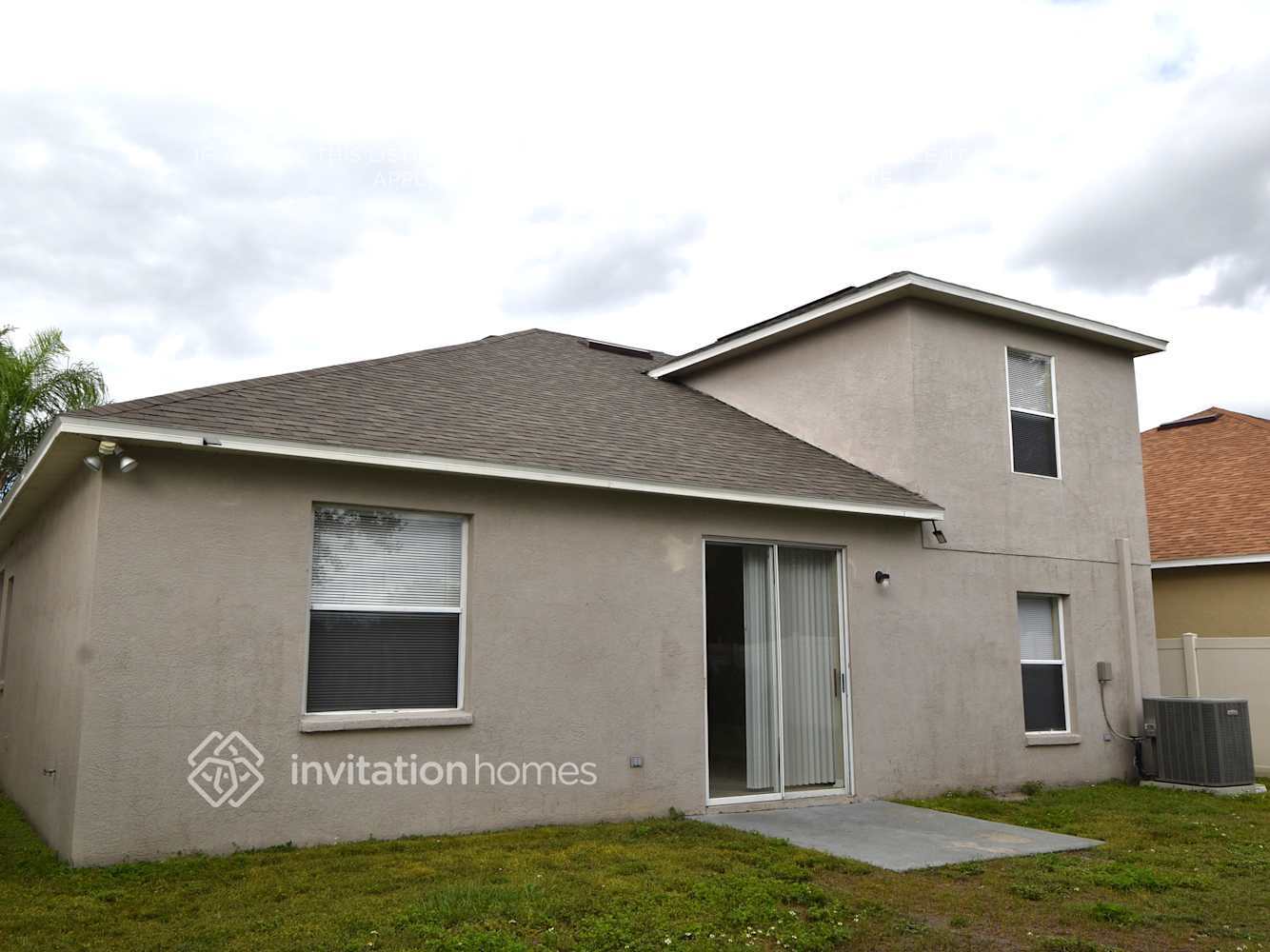 Building Photo - 11439 Village Brook Dr