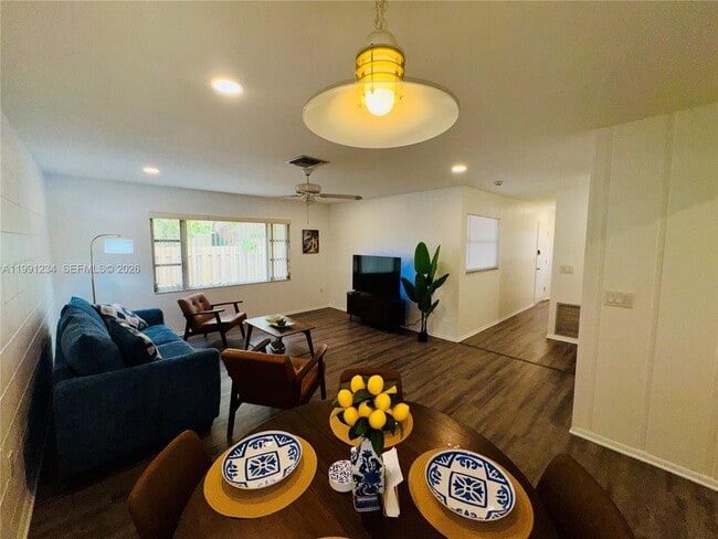 Building Photo - 5100 Rilma Ave