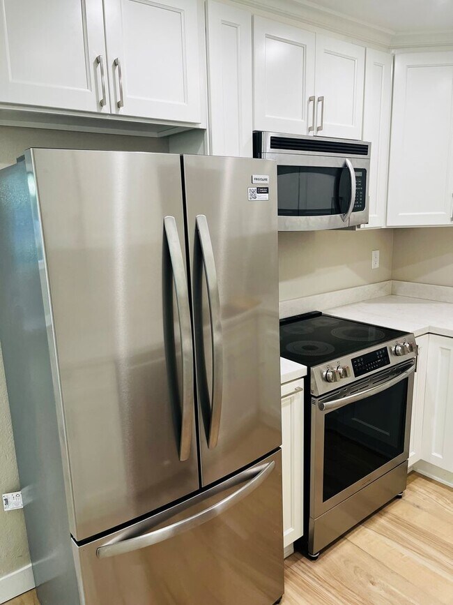 Building Photo - Single Level 2 Bedroom 2 Bath Danville Townhouse/Condo