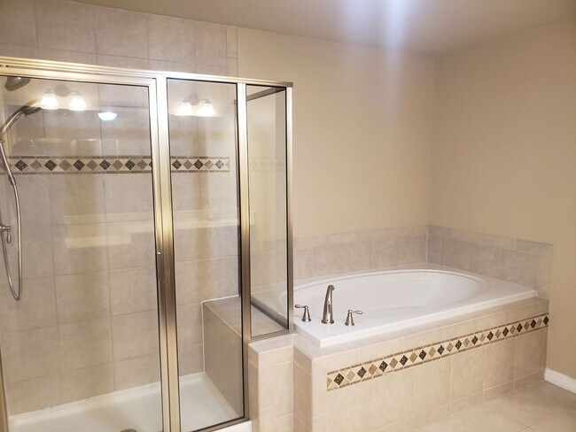 Building Photo - 3 bedroom in Sound Hammock Navarre!!