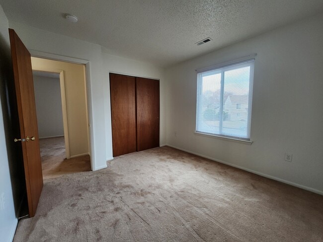 Building Photo - 4080 Sherman Oaks Ave