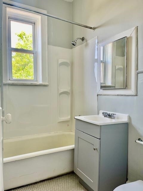 Building Photo - 5-7 Kelly Pkwy