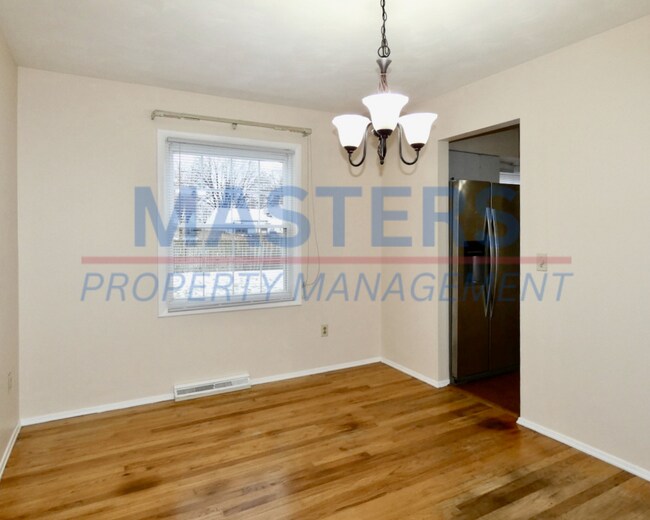 Building Photo - 532 Dussel Dr