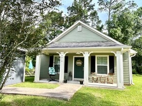 Building Photo - 4810 Pecan Ln