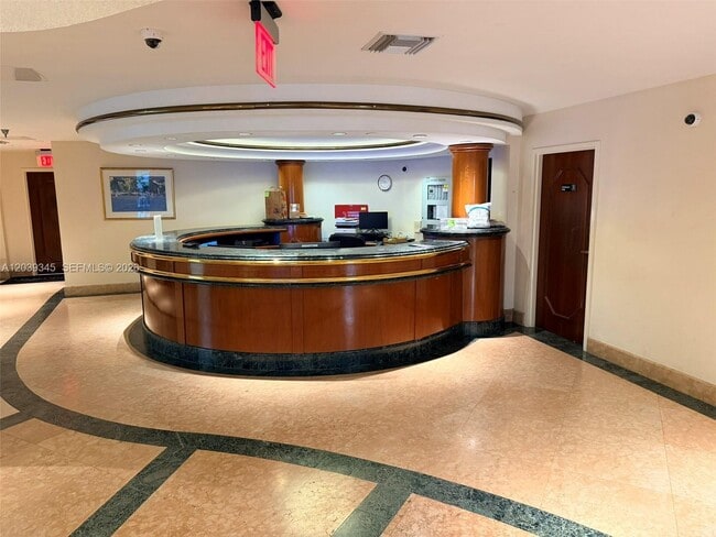 Building Photo - 5757 Collins Ave