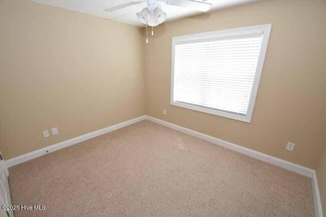 Building Photo - 104 Chandler Dr