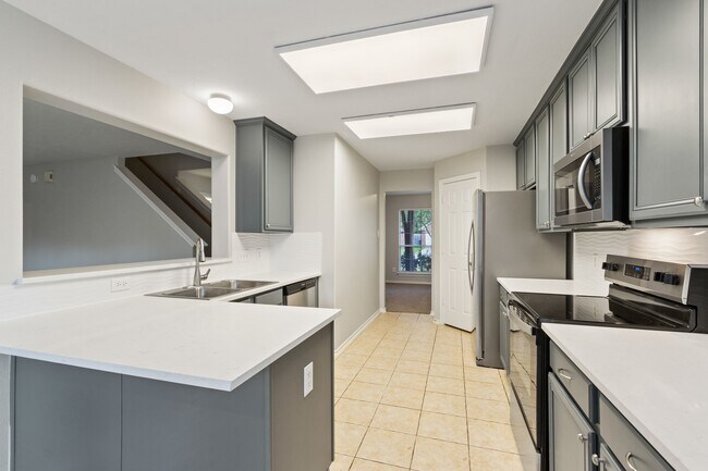 Building Photo - 21035 Summer Trace Ln