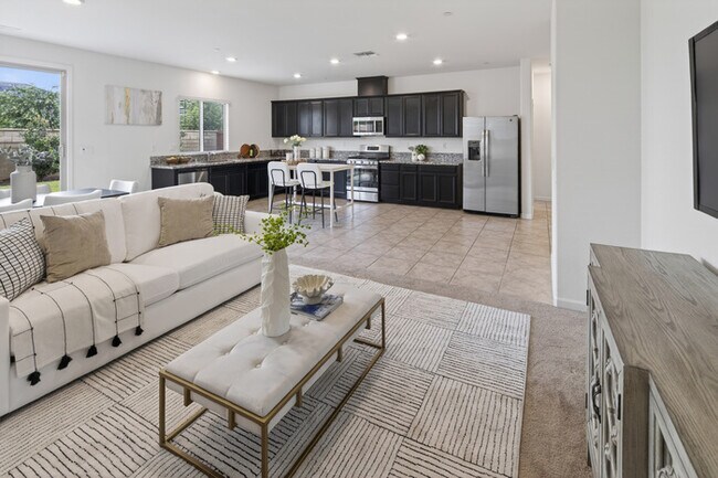 Building Photo - Gorgeous West Roseville Solar Home