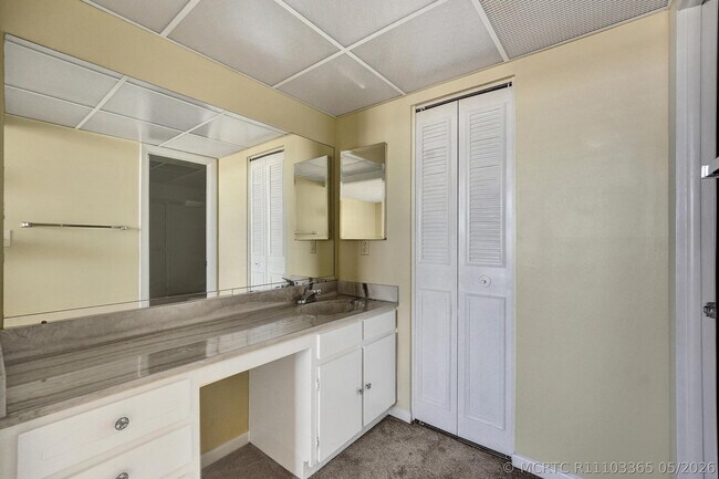 Building Photo - 12 Royal Palm Way