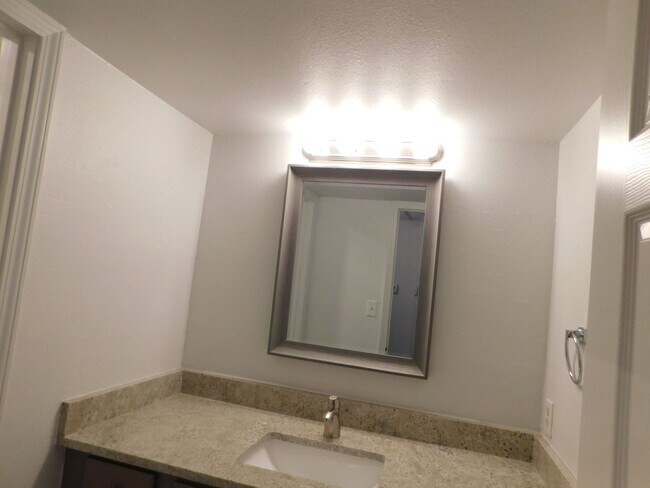 Building Photo - GCC Properties I LP Management Acct2 (1002 Fieldwood Dr)