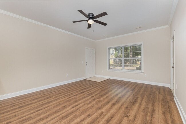 Building Photo - 2BR Condo in Cornelius