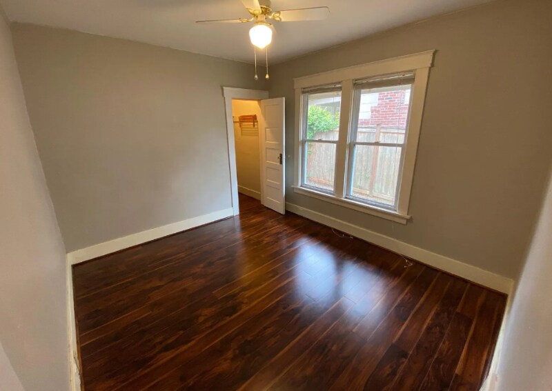 Building Photo - 3216 N Stevens St