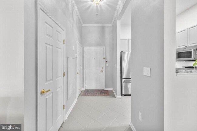 Building Photo - 4951 Brenman Park Dr