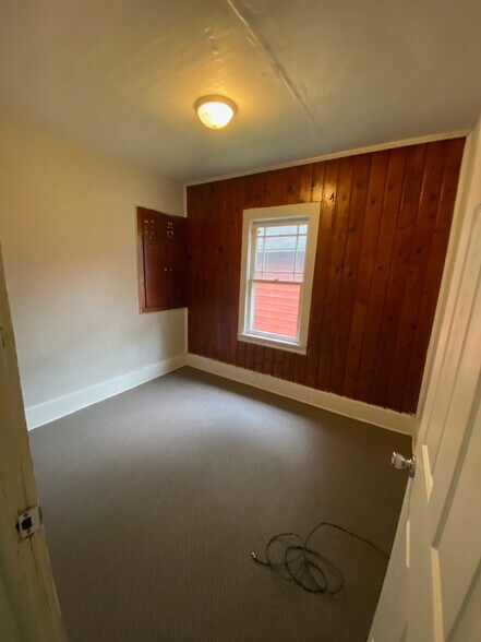 Building Photo - 1213 McCullough St