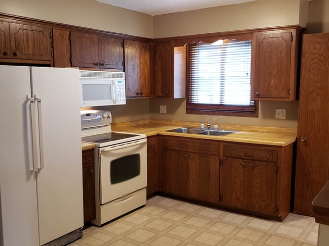 Building Photo - 4205 22nd Ave NW