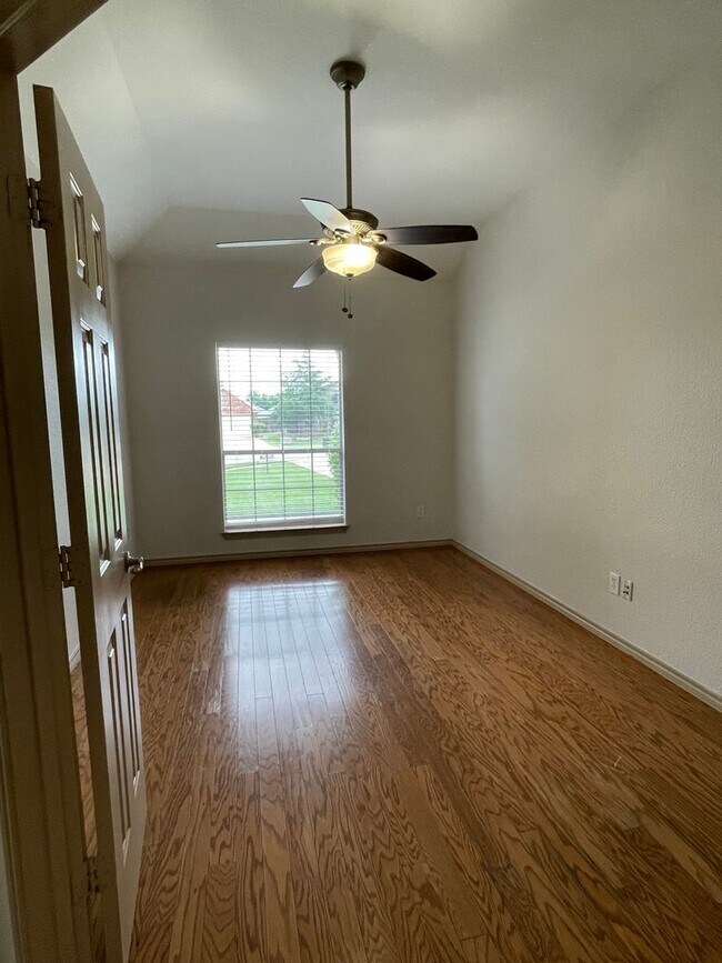 Building Photo - Beautiful Tehama Ridge Home in Cul-de-sac ...